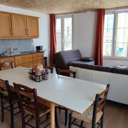 Double Gite, Duplex Et Chaleureuse Petite Maison Nyaraló