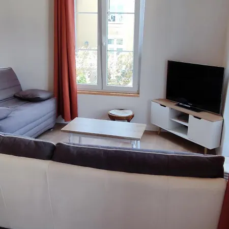 Double Gite, Duplex Et Chaleureuse Petite Maison Beaumont-sur-Sarthe